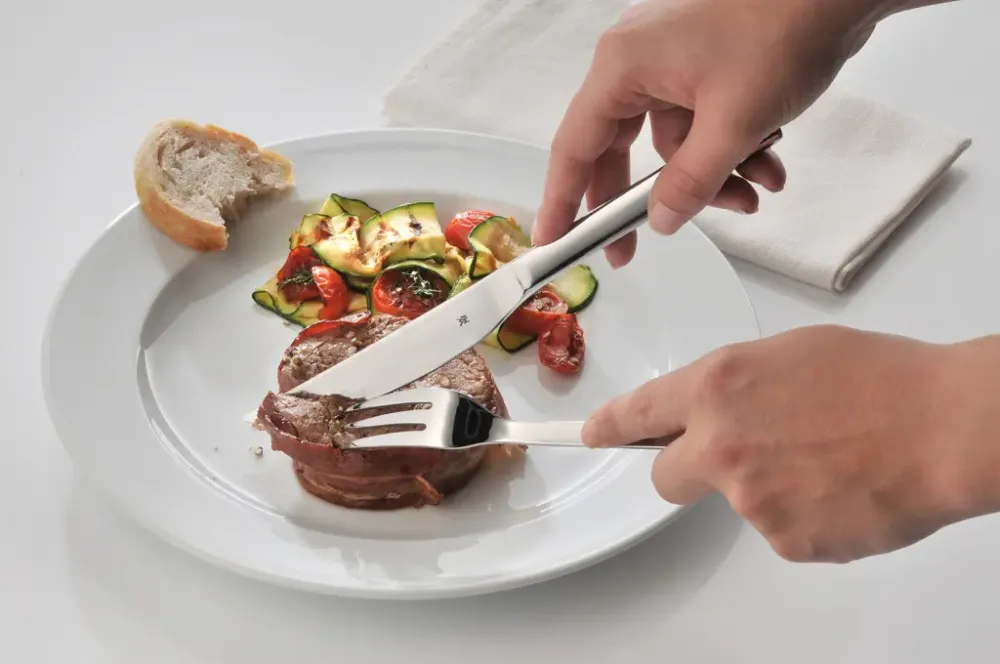 WMF Steakbestek Nuova - 12 delig / 6 personen