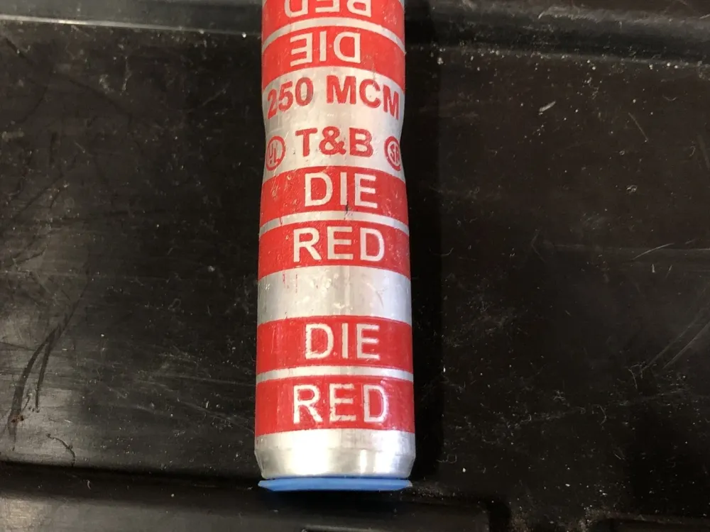 250 MCM Two-Way Splice Connector Rood Die 71H