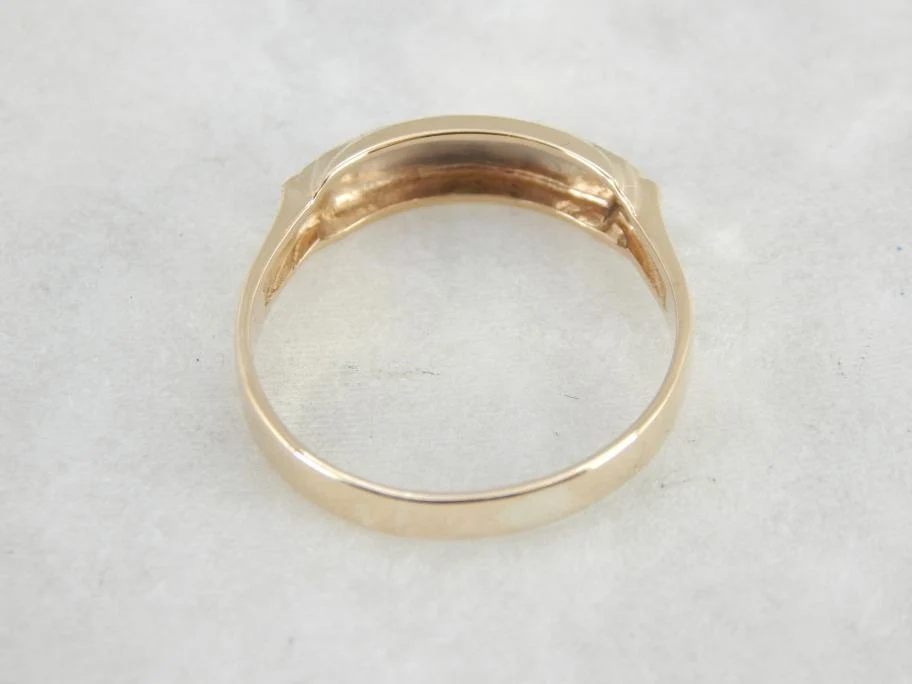Domed and Faceted Two Tone Wedding Band - Vervaardigd volgens DIN-norm