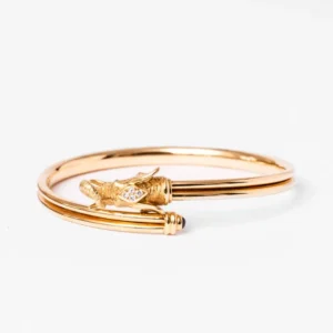JEAN ET PIERRE BELLIN Elephant double open bangle bracelet geel gold, sapphire, onyx and diamonds