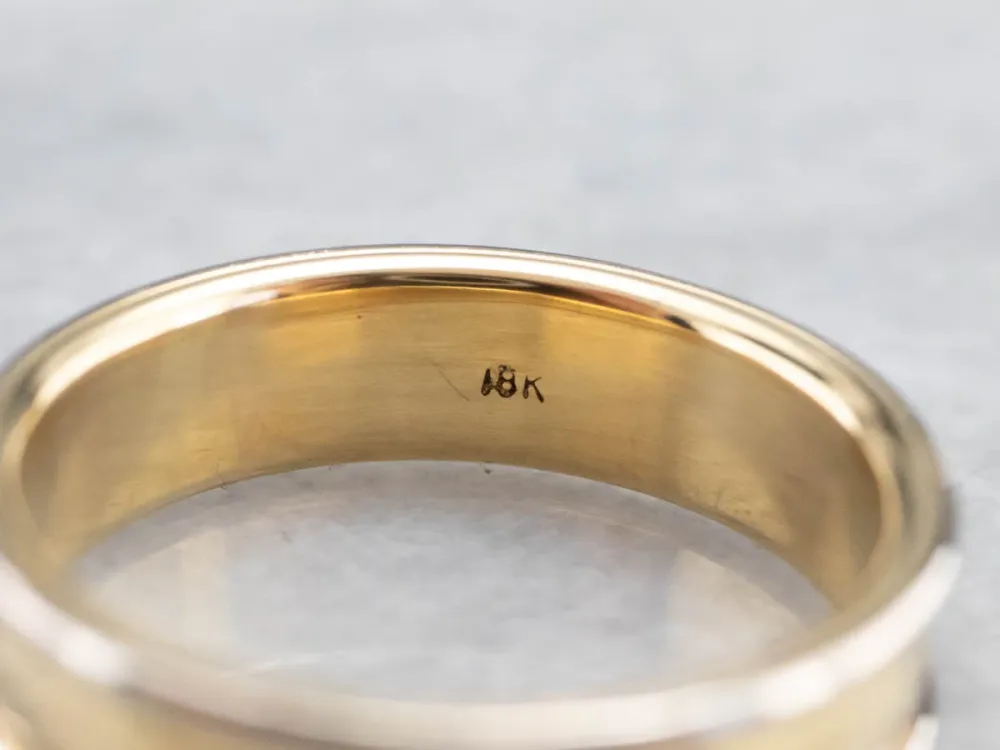 Two Toned Verguld Hammered Band Ring
