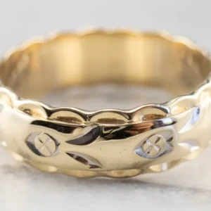 Vintage Scalloped Two Tone Gold Wedding Band