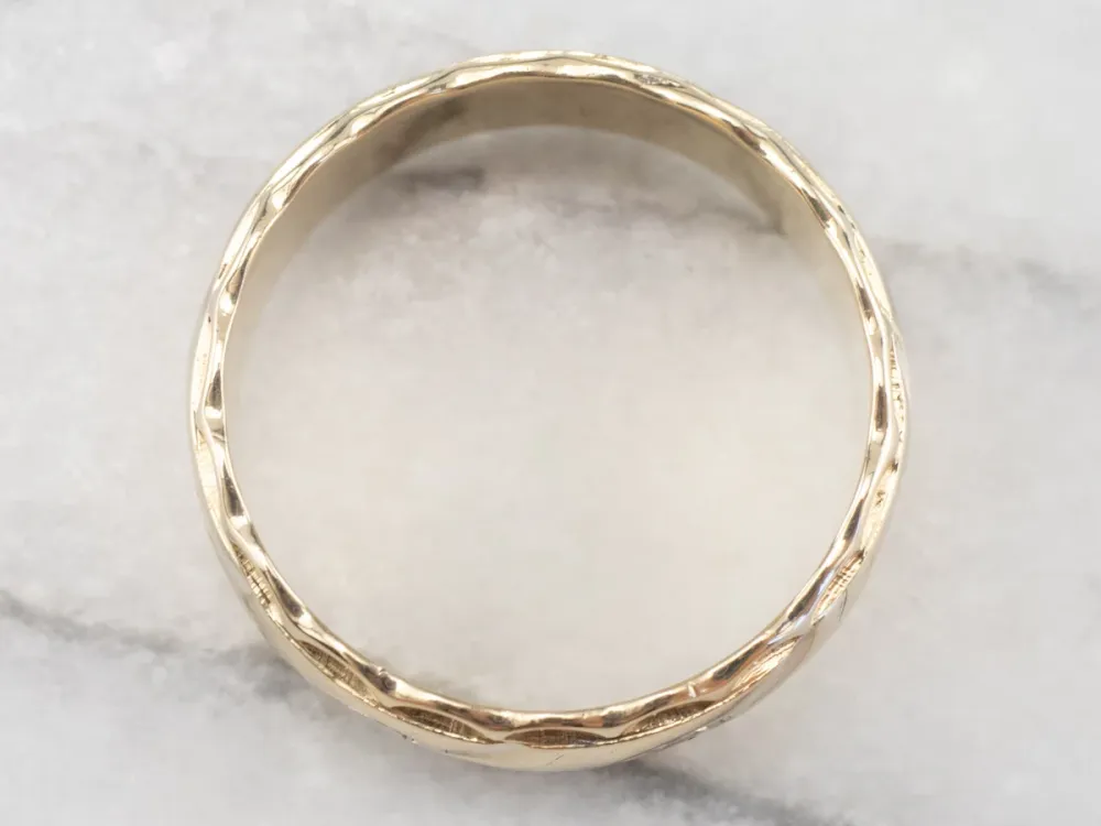 Vintage Scalloped Two Tone Gold Wedding Band