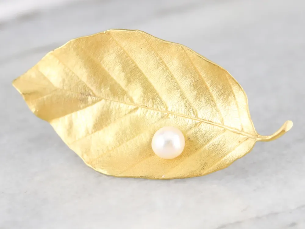 Grepen High Karat Gouden Pearl Leaf Brooch
