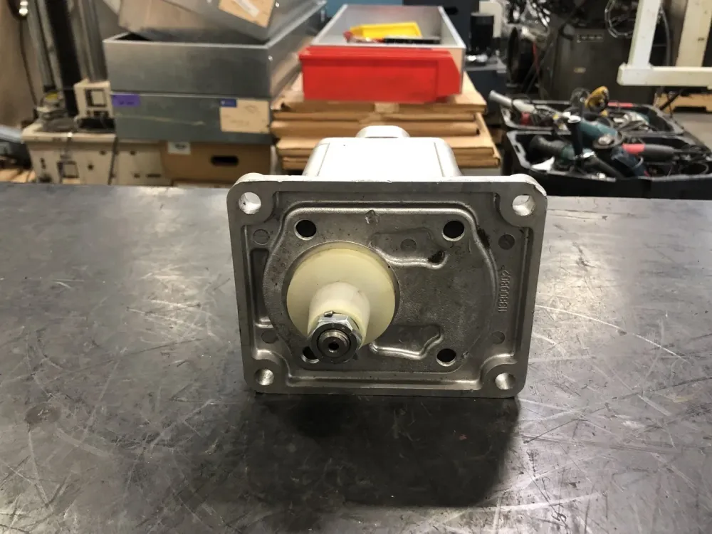 Hydraulic Gear Pump 2.5PB44D-R38P2-1 Industriële Uitvoering