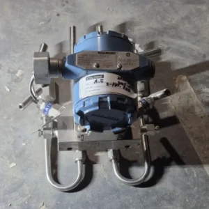 Hoogvermogen Pressure Transmitter 3051CD3A02A1AS5C6Q4 w/ Valve Manifold