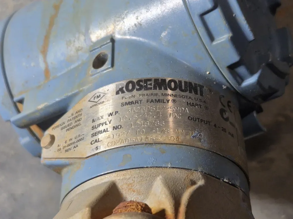 Pressure Transmitter 3051CD205A1AS5C6Q4 w/ Valve Manifold