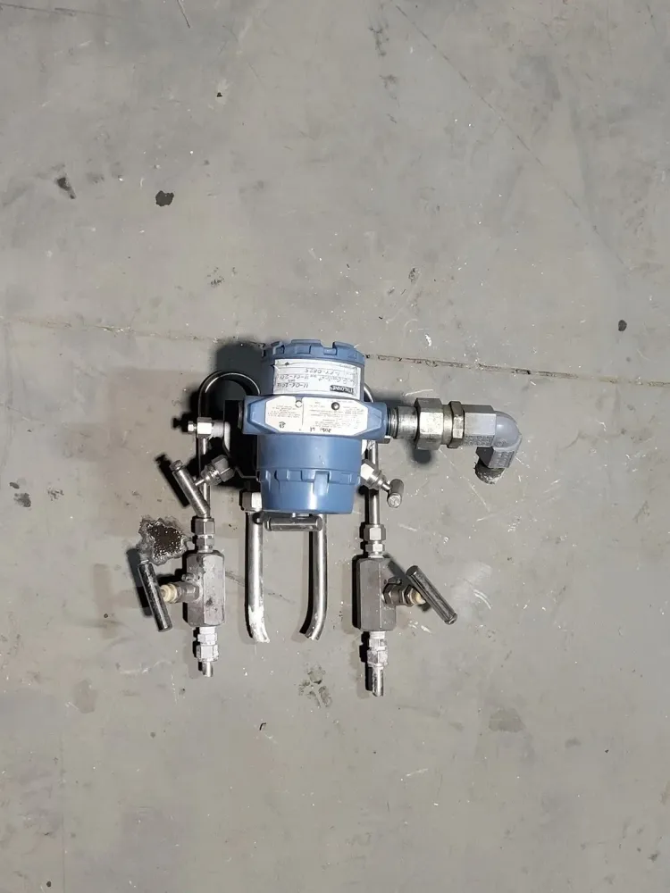 Pressure Transmitter 3051CD2A02A1AS5C6M5C1Q4 w/ Valve Manifold met CE-markering