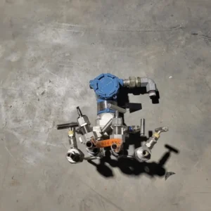 Pressure Transmitter 3051CD3A52A1AC6 w/ Valve Manifold