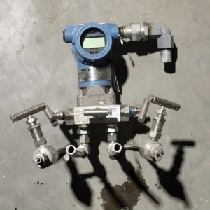 Pressure Transmitter 3051MA2CA0010AA10NDBS5Q4 w/ Valve Manifold