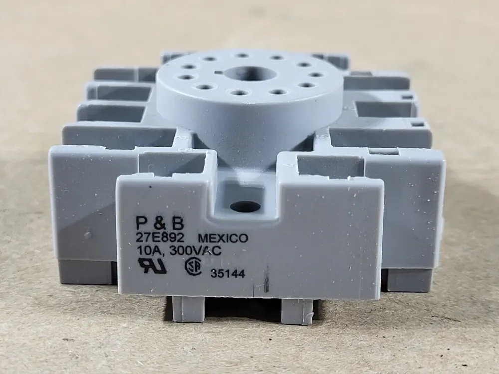 11-Pin Relay Socket 27E892
