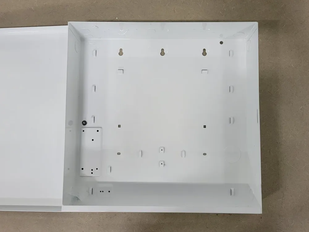 F01U300149 Veelzijdig Enclosure White 16"x16"x3.5"