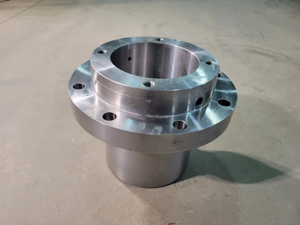 7-1/2in. Flange Coupling, 8-Bolt met corrosiebestendige coating