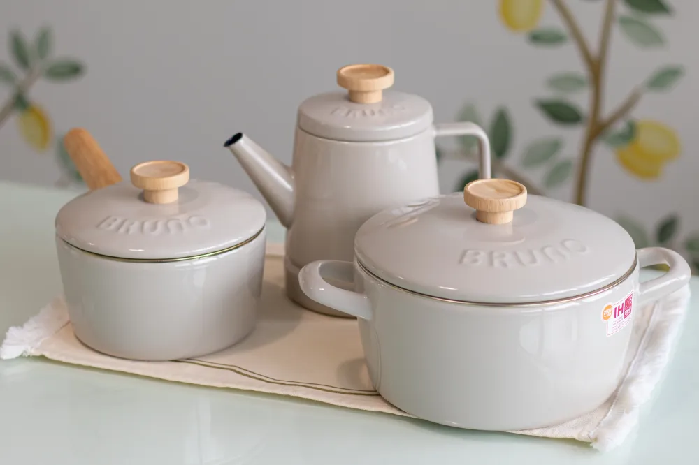 BRUNO x Fujihoro Enamel Kettle 1.6L - Greige voor waterzuivering
