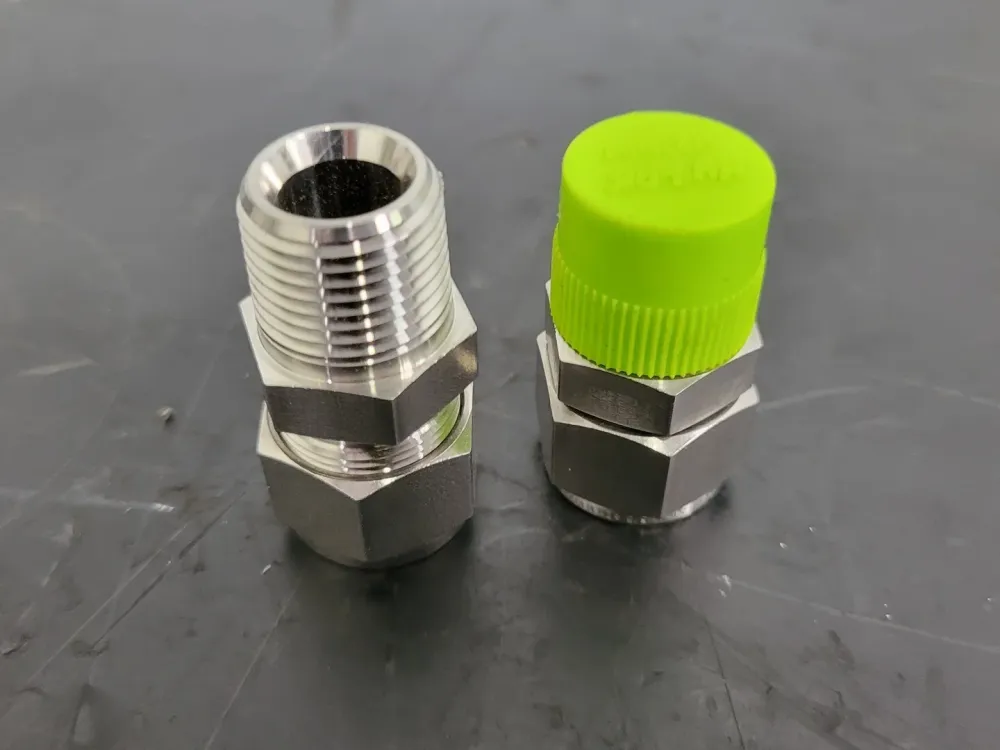 Gecertificeerd DIN/ISO 5/8in, x 1/2in, Connector, 6DK