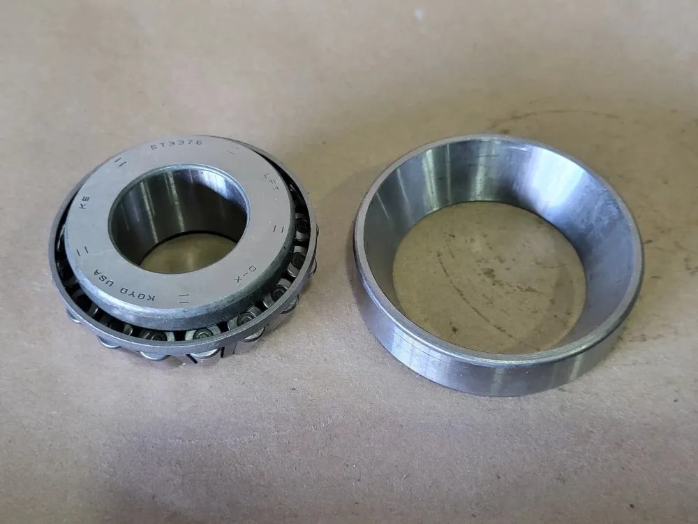 Tapered Roller Bearing 7L1Z-4621-AB met Dubbelwandig Gaas