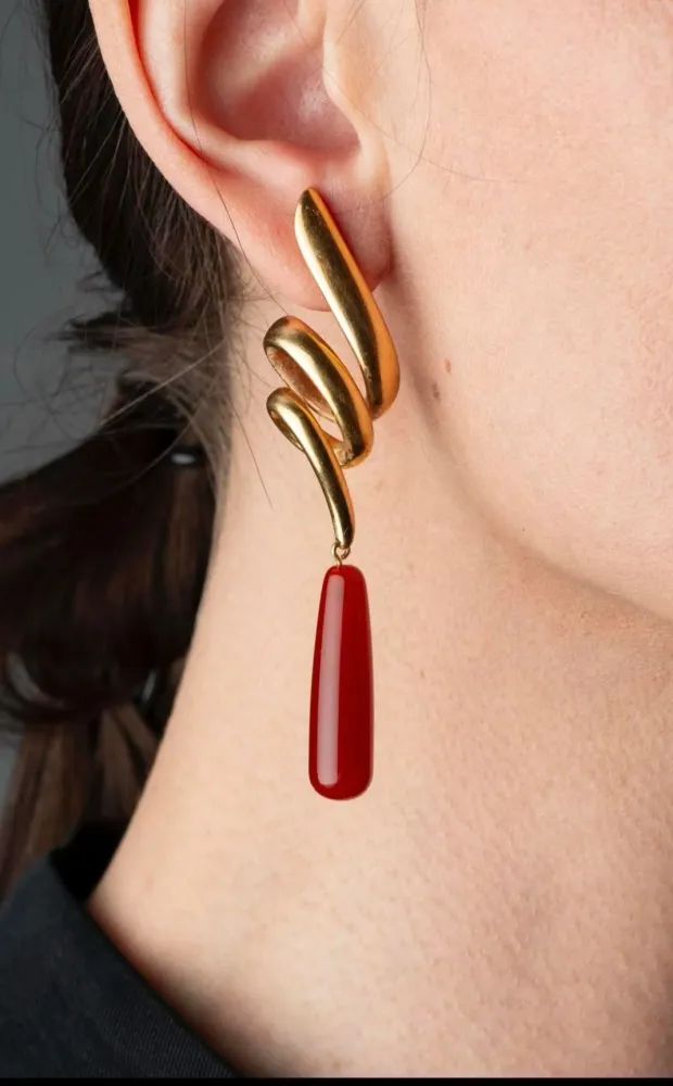 18K Yellow Gouden and Carnelian Earrings