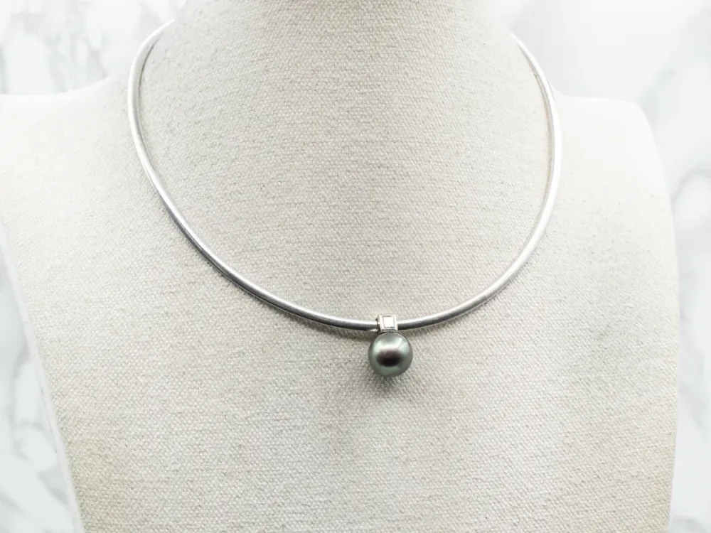 Modernist Ravenzwart Pearl and Diamond Omega Necklace (WLL 2000kg)