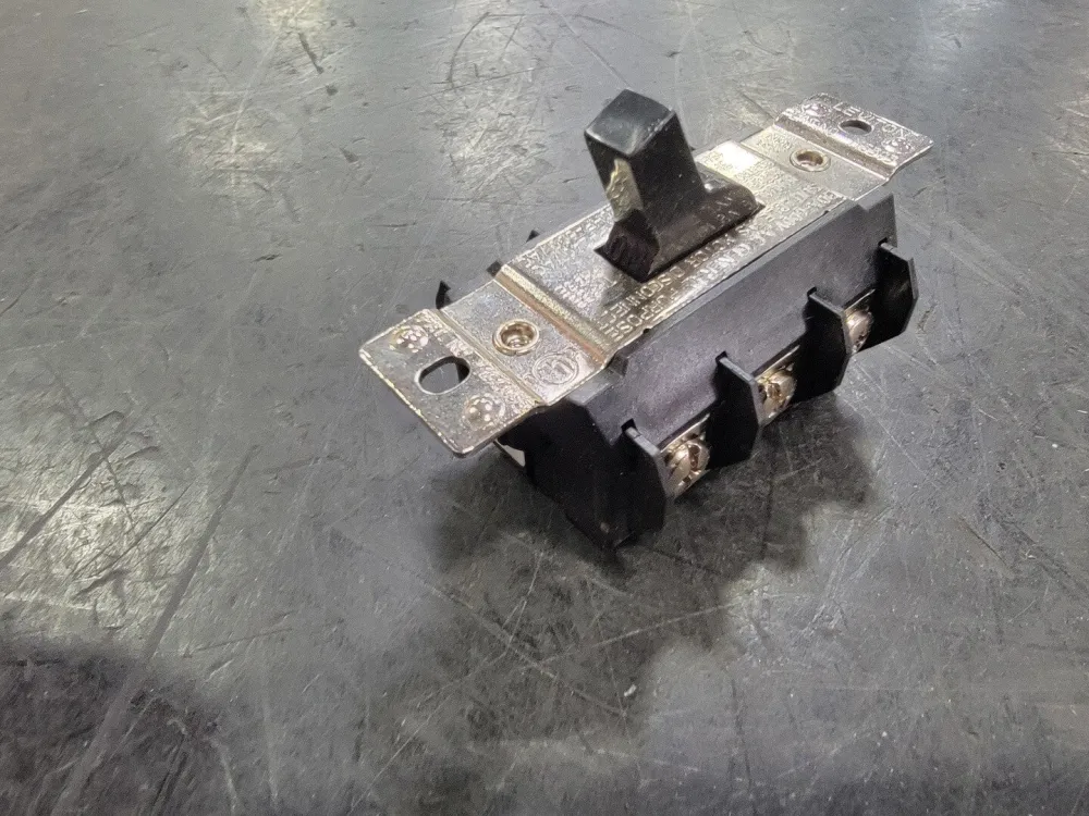 30 Amp Manual Motor Controller MS303-DS