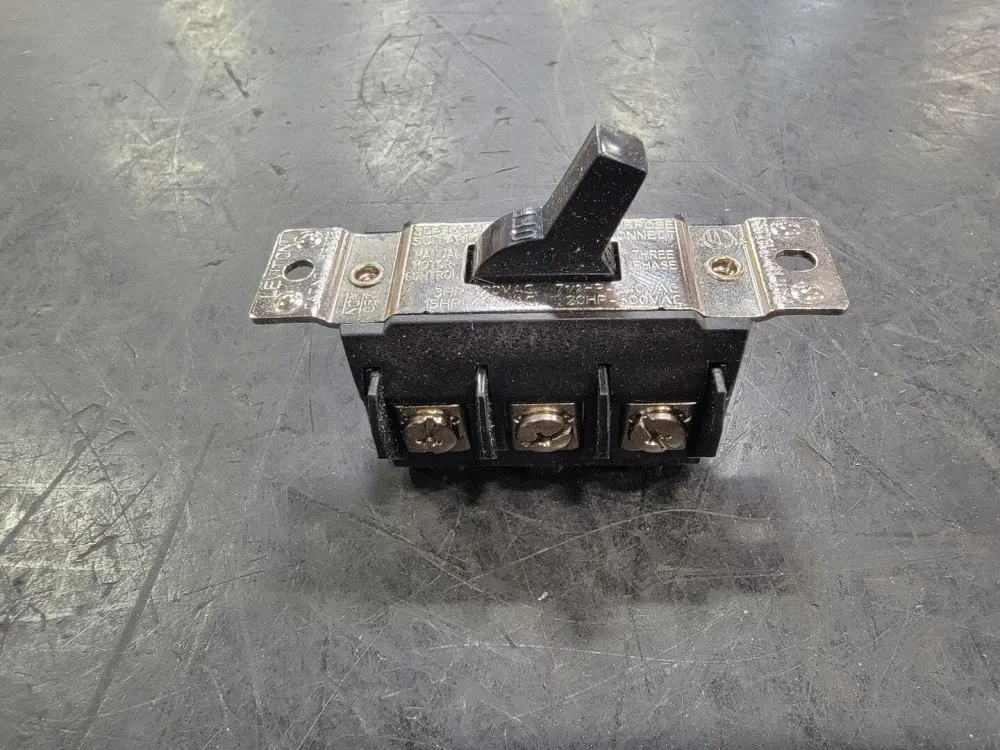 30 Amp Manual Motor Controller MS303-DS