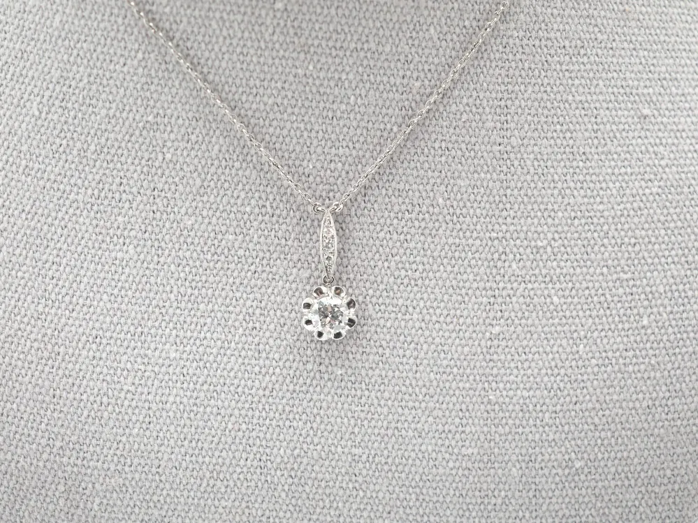 Necklace platinum and diamonds Voor MIG/MAG Lassen