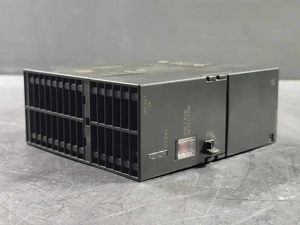 0.52 Amp, 120/230 Volts Regulated Power Supply PS307 6ES7307-1BA01-0AA0