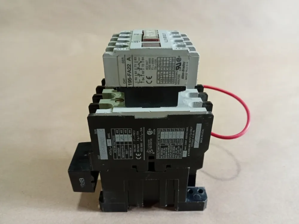 18 Amp Contactor 100-A18ND3, 195-FA22