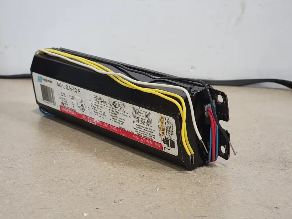 277 Volts 2 Lamps Universal Reducer Snel Start Ballast 443-L-SLH-TC-P