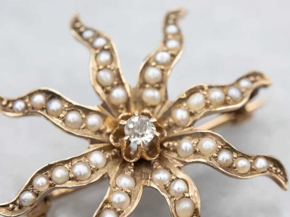 HSS Ontbraambeitel Victorian Old Mine Cut Diamond and Seed Pearl Starburst Brooch