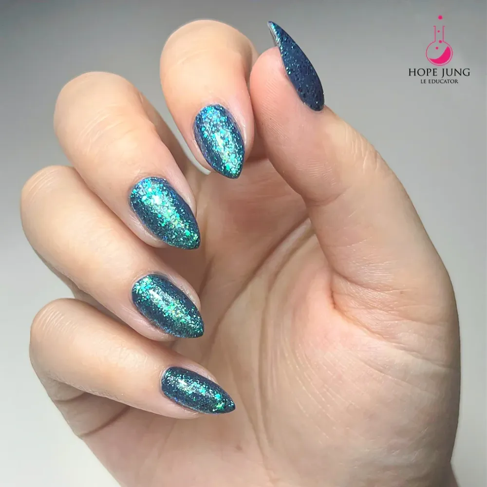 P+ Standing Ovation, Glitter Gel Polish 10 ml - Vervaardigd volgens DIN-norm