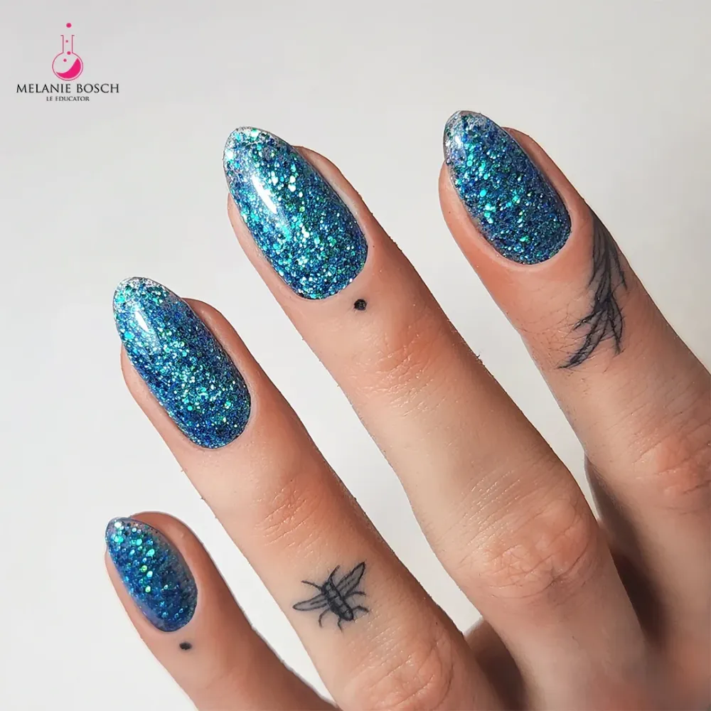 P+ Standing Ovation, Glitter Gel Polish 10 ml - Vervaardigd volgens DIN-norm