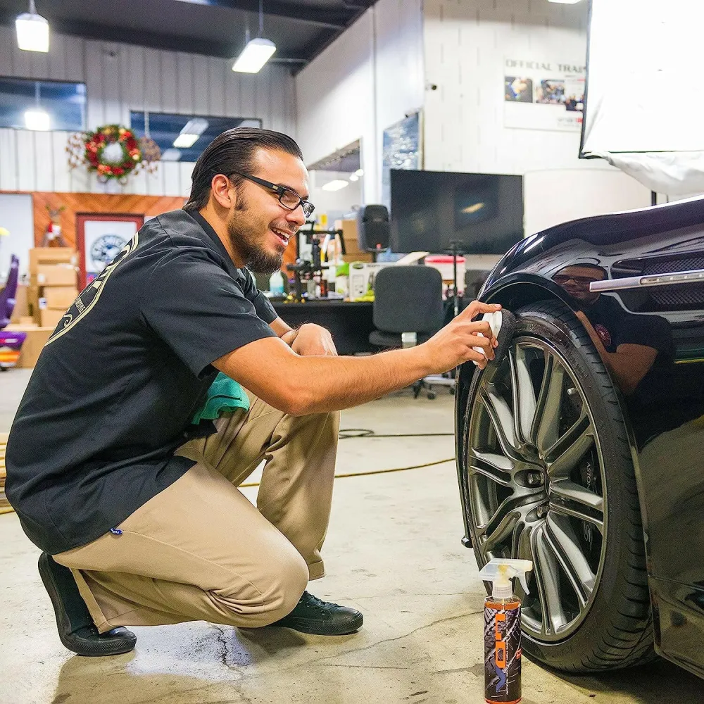 Chemical Guys Optical Select Wet Tire Shine and Trim Dressing voor Gladde Oppervlakken