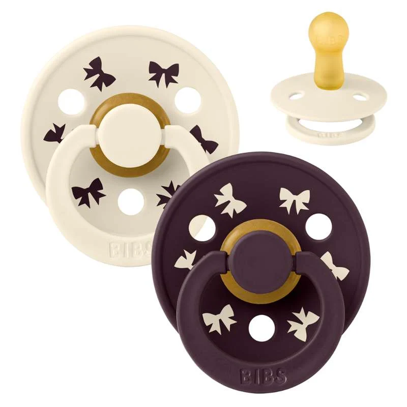 BIBS Rund Colour Sut - 2-Pak - Str. 2 - Naturgummi - Holiday Bow - Ivory/Plum