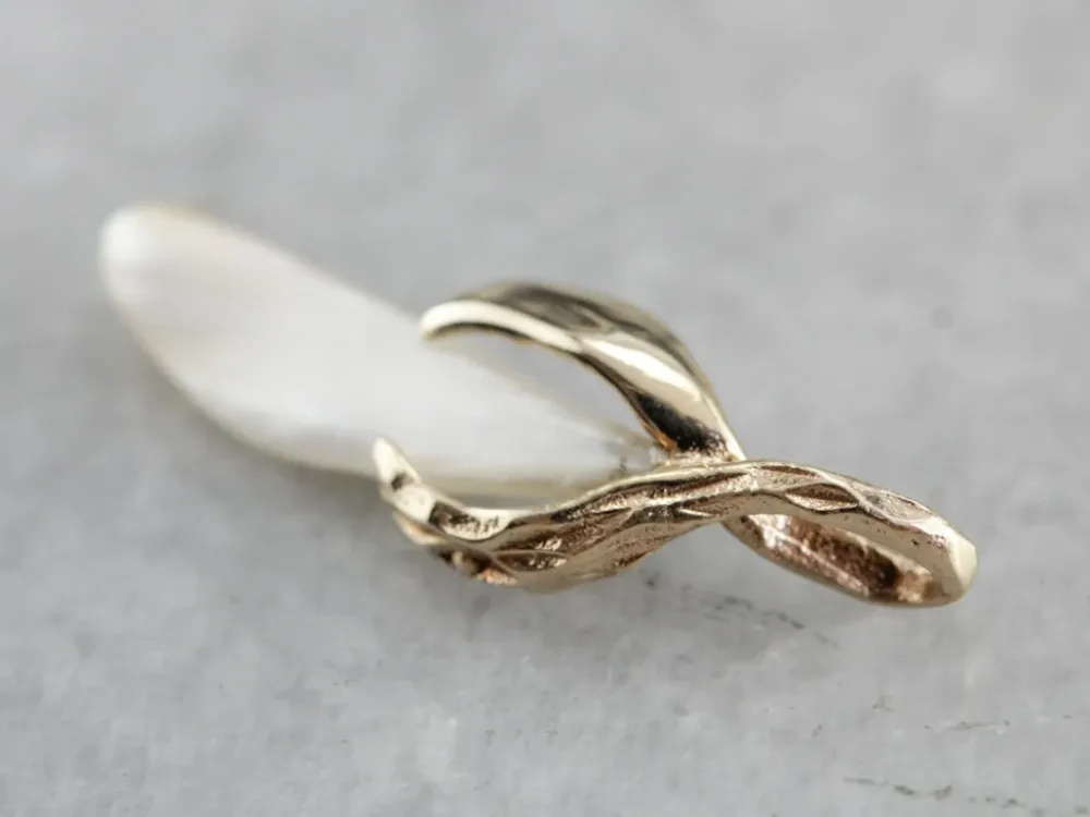 Natural Pearl Pendant Yellow Gold