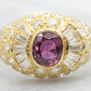 Polished 18-Karat Verguld Ruby and Diamond Halo Ring