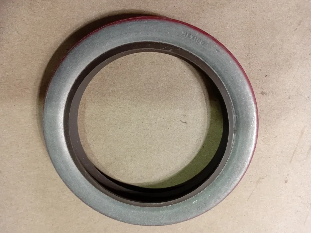95 mm x 69 mm x 95 mm Rubberen Seal-Lip 133-4297