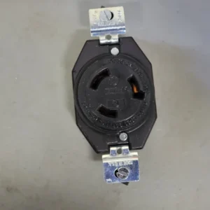 20A 480V Locking Receptacle 70820-FR, 2340 (Box 10)