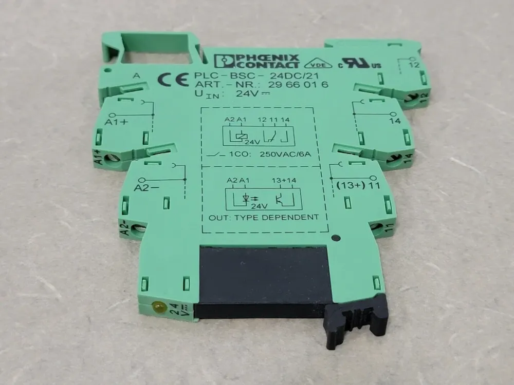 5-Pin Relay Socket PLC-BSC-24DC/21 w/ 2 Amp Relay 2966595