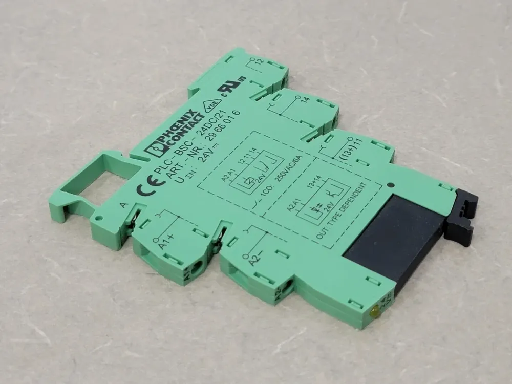 5-Pin Relay Socket PLC-BSC-24DC/21 w/ 2 Amp Relay 2966595