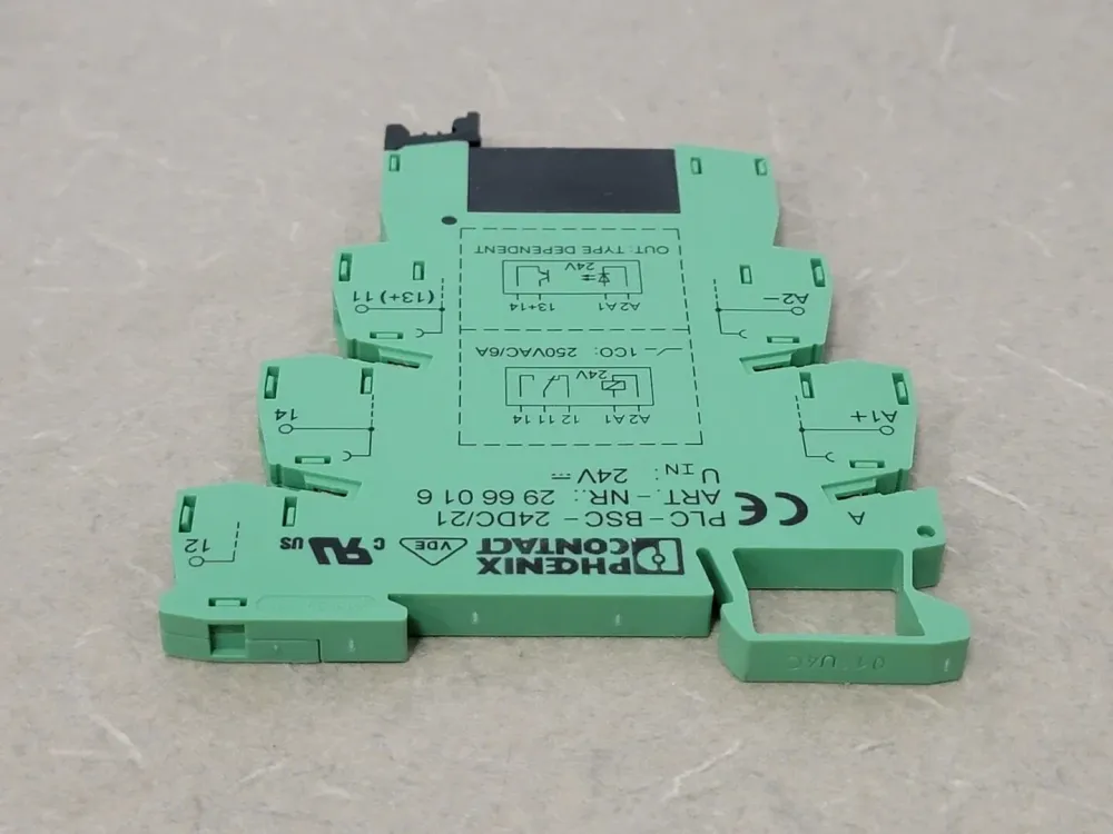 5-Pin Relay Socket PLC-BSC-24DC/21 w/ 2 Amp Relay 2966595