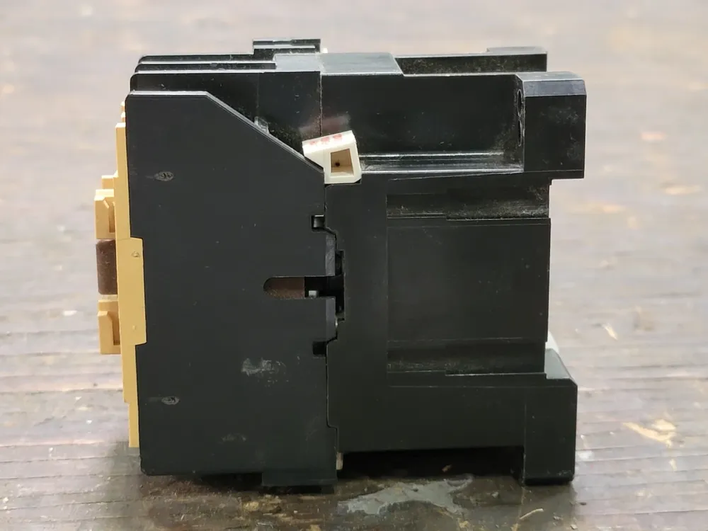 10 Amp Control Relay 700-F400A1