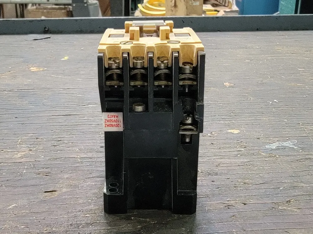 10 Amp Control Relay 700-F400A1