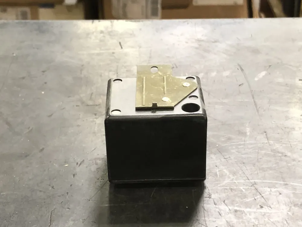 18 Amp Magnetic Line Switching Relay 17002
