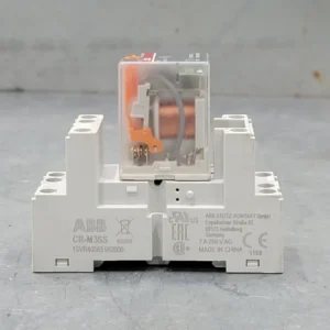12 Amp Pluggable Interface Relay CR-M024AC2L w/ Relay Socket 1SVR405651R2000