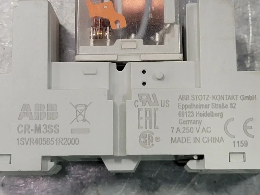 12 Amp Pluggable Interface Relay CR-M024AC2L w/ Relay Socket 1SVR405651R2000