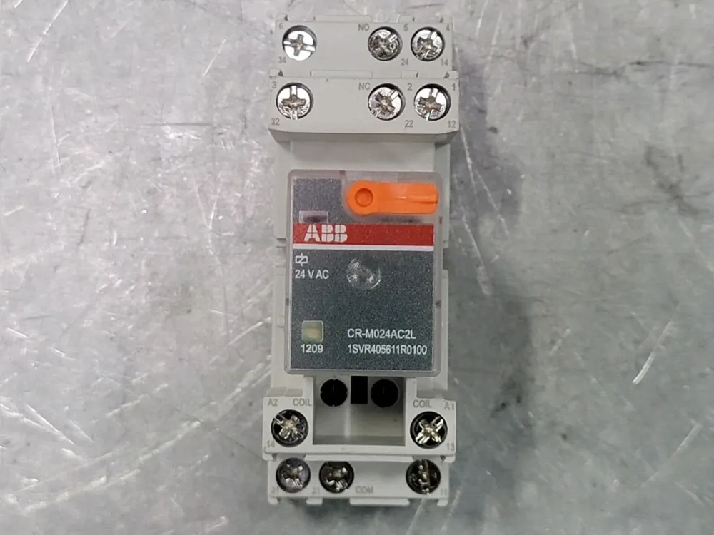 12 Amp Pluggable Interface Relay CR-M024AC2L w/ Relay Socket 1SVR405651R2000