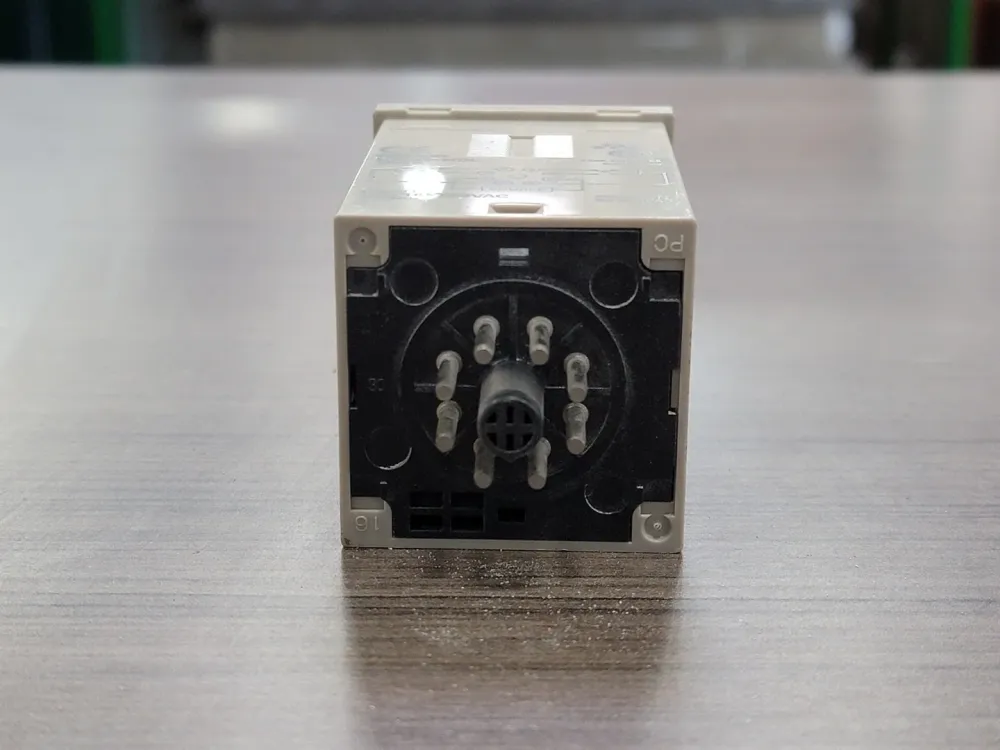 5 Amp Time Delay Relay H3CR-H8L AC100-120 S