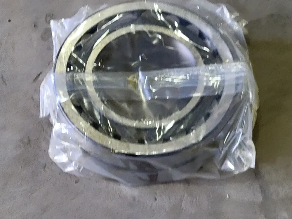 Spherical Roller Bearing 140mm ID x 250mm OD x 88mm W, 23228CCK/W33