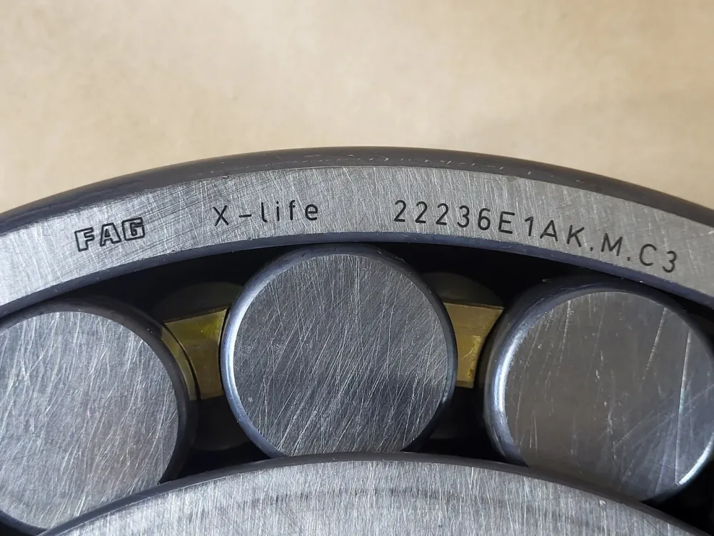 Spherical Roller Bearing 180mm ID x 320mm OD x 86 mm W, 22236E1AKMC3