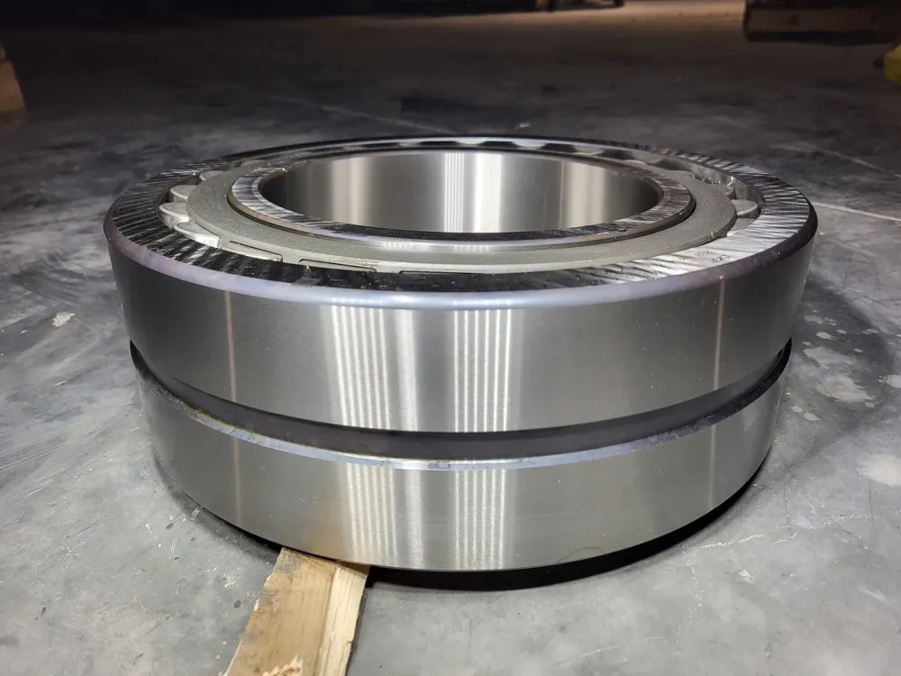 Spherical Roller Bearing 220mm ID x 370mm OD x 120mm W, 23144 CCK/W33